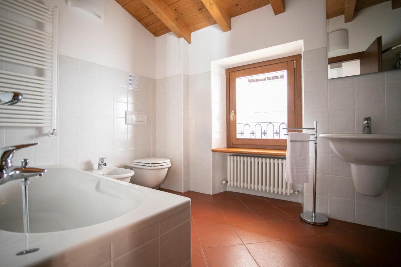 Iseolakerental - Casa Del Pescatore Riva di Solto Exteriér fotografie